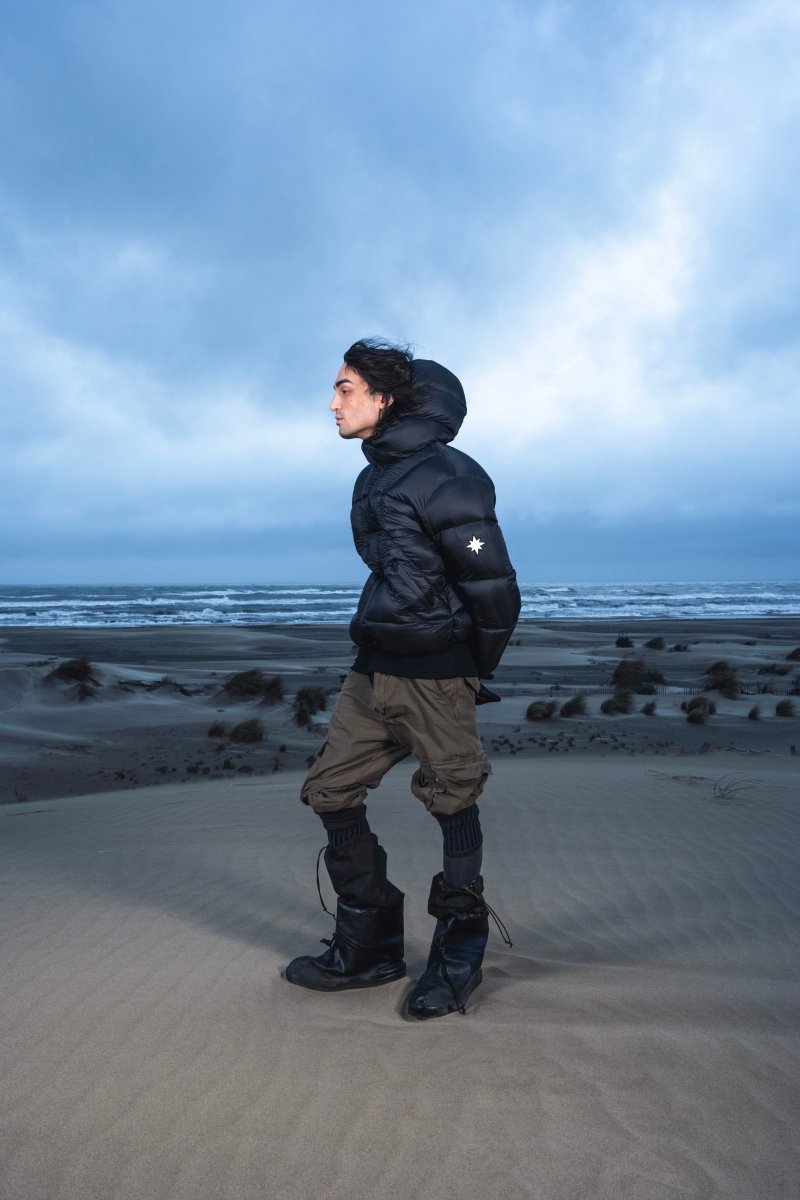 "ALIVE" PUFFER JACKET - BLACK