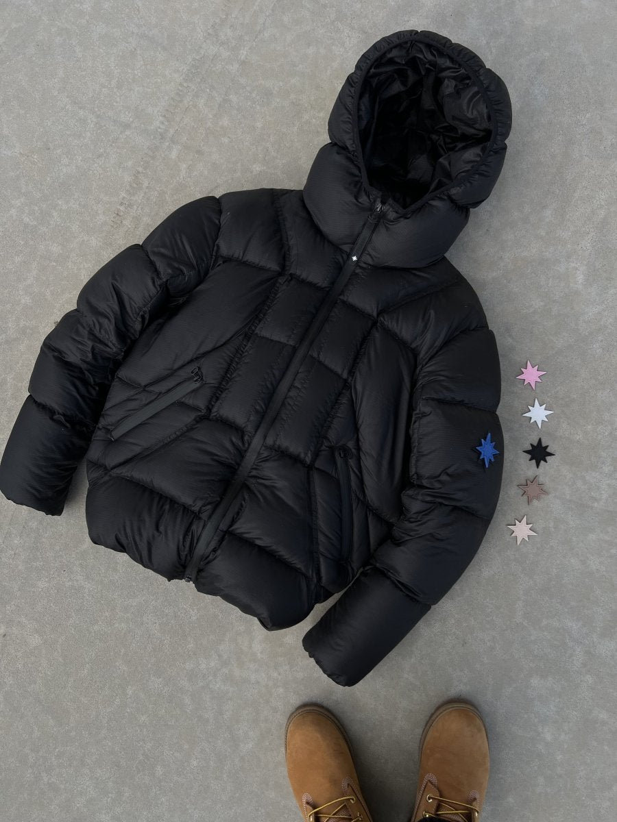 "ALIVE" PUFFER JACKET - BLACK