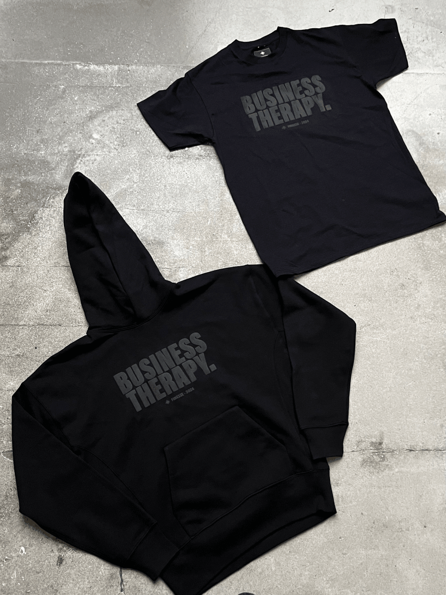 TEE "BUSINESS THERAPY" BLACK ON BLACK PUFF