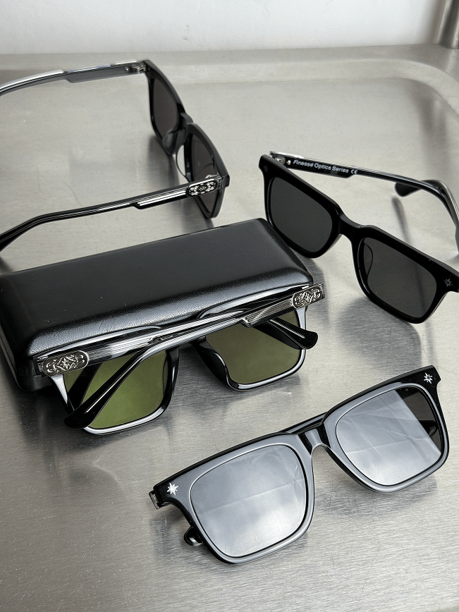 SUNGLASSES SERIES 01